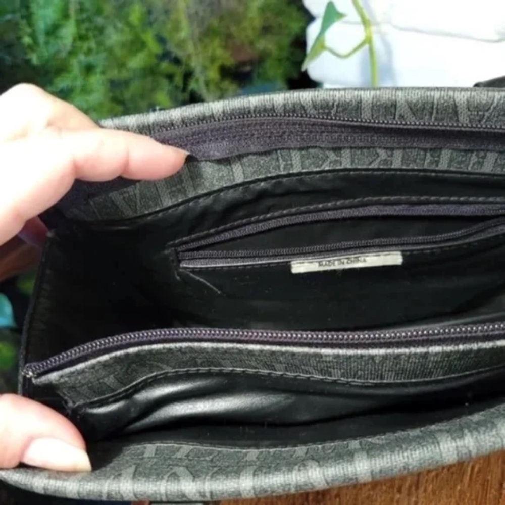 Chantal Ferre Signature Pattern Handbag - image 12